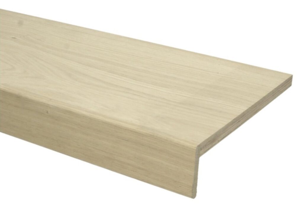oak stair step with stair nose natur