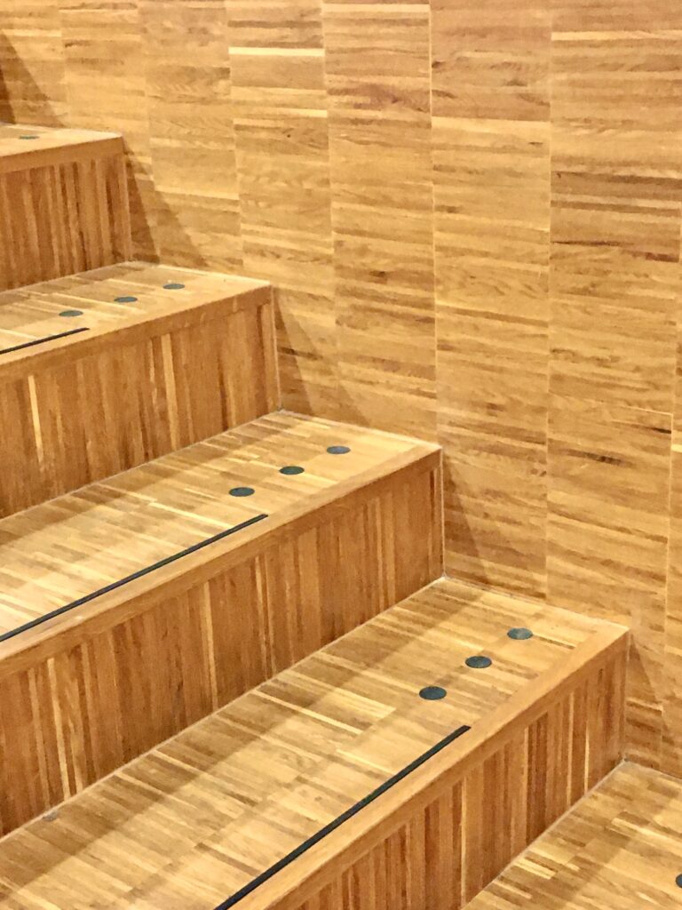 solid oak block stairs detail