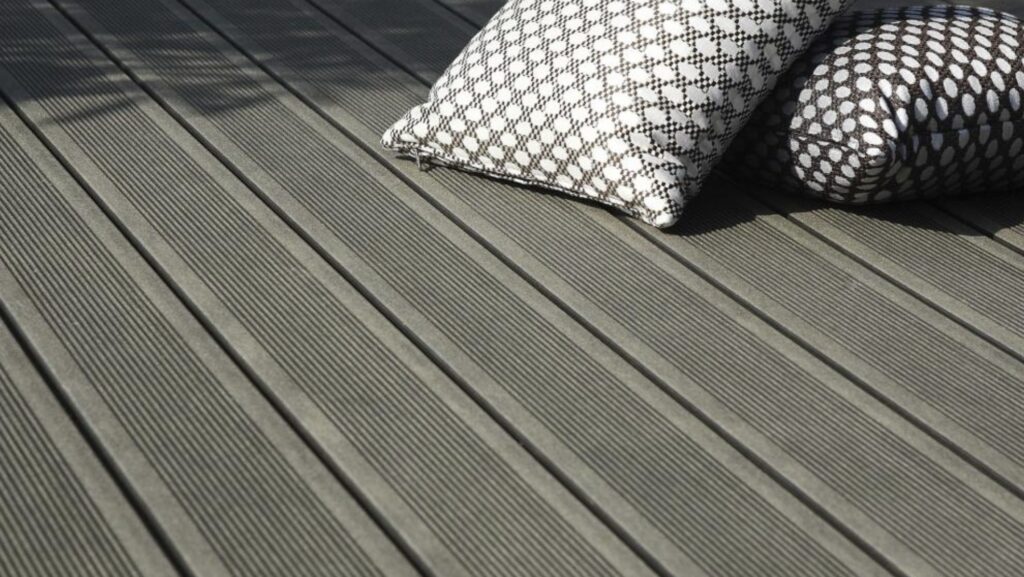 Silvadec mono-extruded grooved Elegance decking board anthracite grey width 138 mm